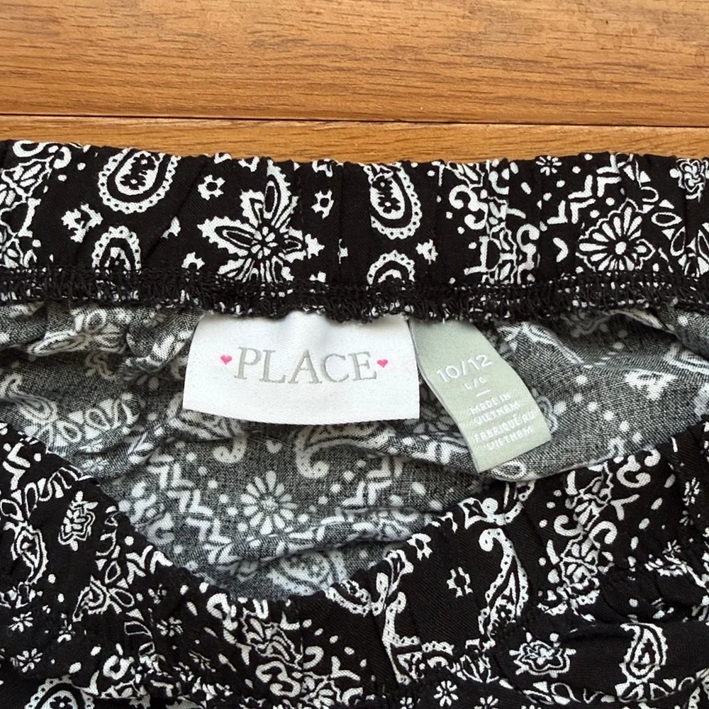 Place Black and White Paisely Bandana Patterned Skater Skirt